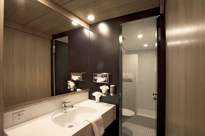 Imagen de la habitación del Hotel XTRA. Foto 5