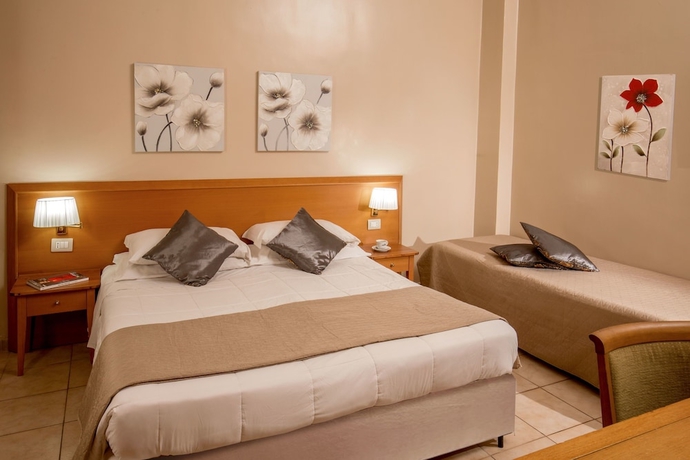 Imagen de la habitación del Hotel XX SETTEMBRE. Foto 5