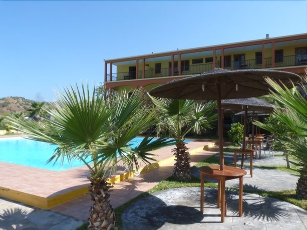 Imagen de la piscina del Hotel Xaguate. Foto 13