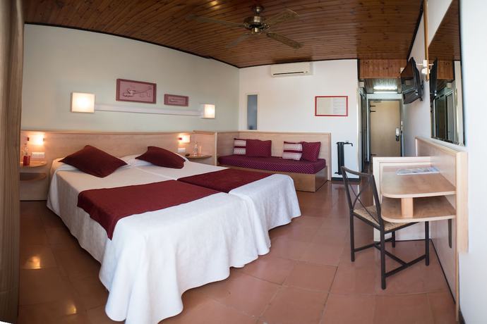 Imagen de la habitación del Hotel Xaine Park. Foto 6