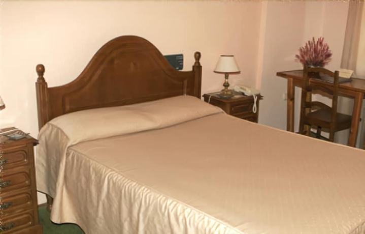 Imagen de la habitación del Hotel Xallas. Foto 8