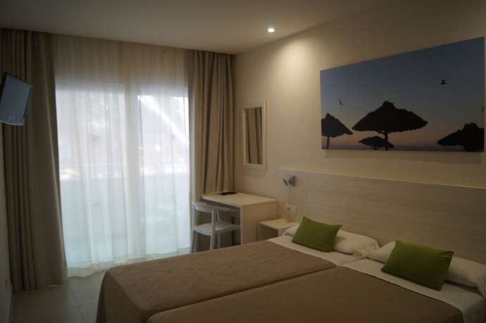 Imagen de la habitación del Hotel Xaloc Playa. Foto 5