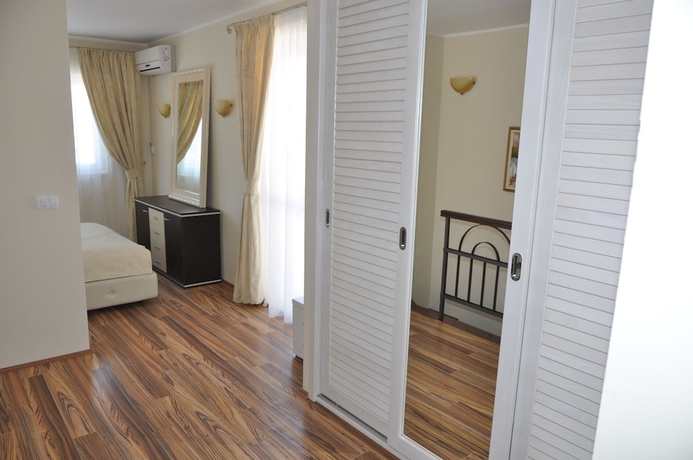 Imagen de la habitación del Hotel Xanadu, Herceg Novi. Foto 7
