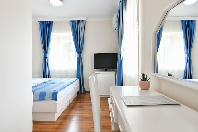 Imagen de la habitación del Hotel Xanadu, Herceg Novi. Foto 13
