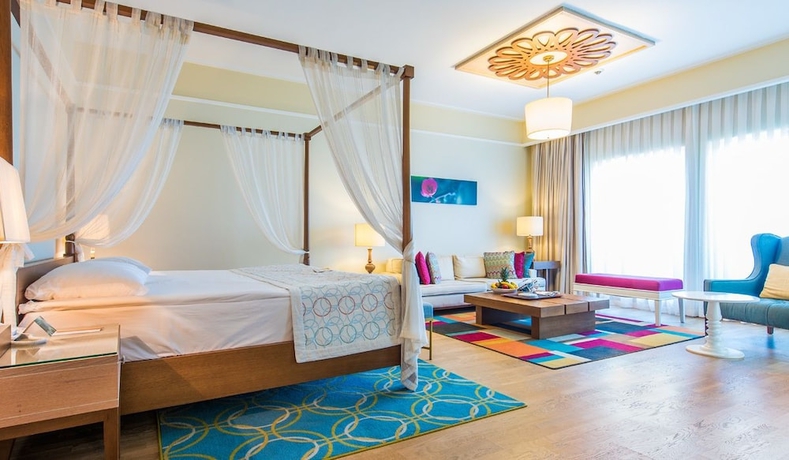 Imagen de la habitación del Hotel Xanadu Island. Foto 10