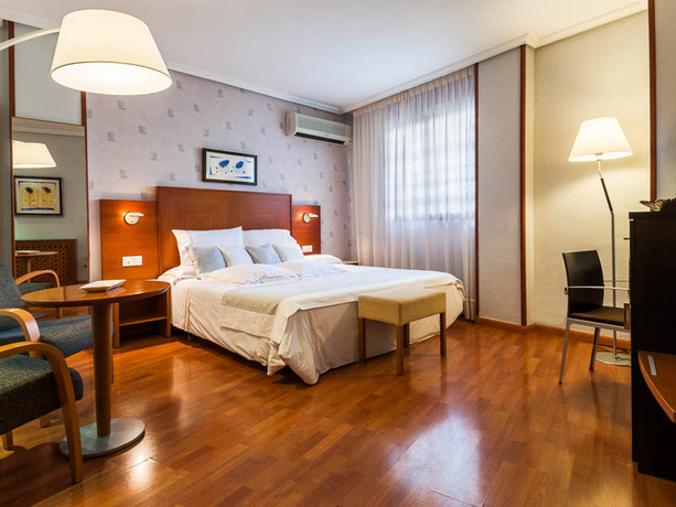 Imagen de la habitación del Hotel Xauen, Jaén. Foto 4