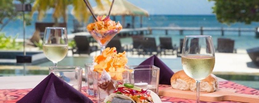 Imagen del bar/restaurante del Hotel Xbalanque. Foto 2