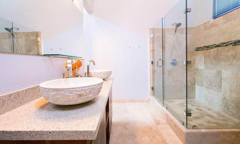 Imagen de la habitación del Hotel Xbalanque. Foto 7