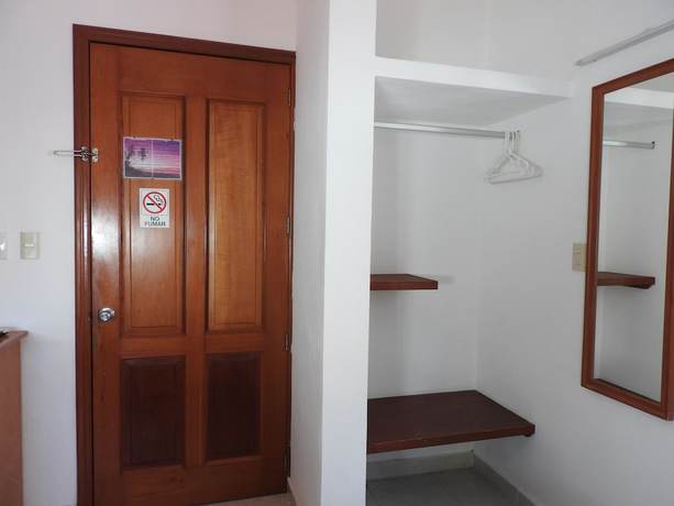 Imagen de la habitación del Hotel Xbulu-Ha. Foto 11