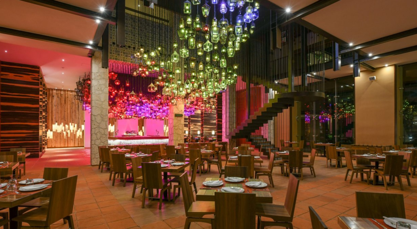 Imagen del bar/restaurante del Hotel Xcaret Mexico - All Parks / All Fun Inclusive. Foto 3