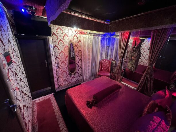 Imagen de la habitación del Hotel Xcite Salem. Foto 19