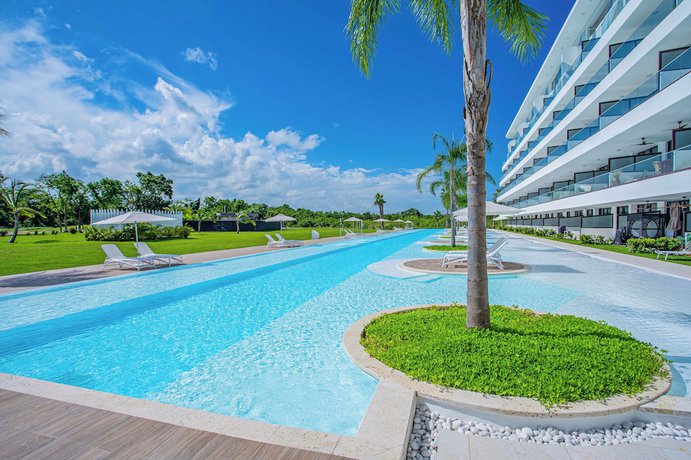 Imagen de la piscina del Hotel Xeliter Cana Rock Punta Cana. Foto 8