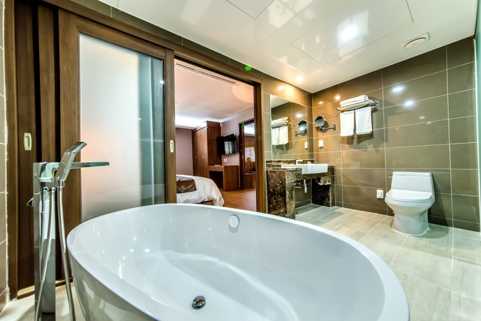 Imagen de la habitación del Hotel Xenia, Jeju. Foto 3