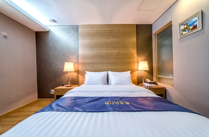 Imagen de la habitación del Hotel Xenia, Jeju. Foto 10