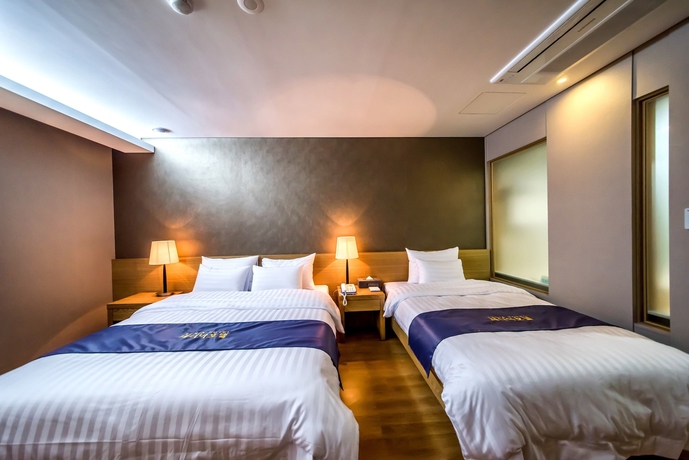 Imagen de la habitación del Hotel Xenia, Jeju. Foto 11