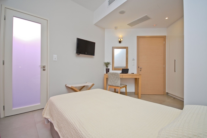 Imagen de la habitación del Hotel Xenia, Naxos Ciudad. Foto 5