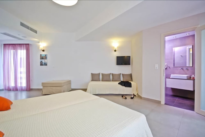 Imagen de la habitación del Hotel Xenia, Naxos Ciudad. Foto 9