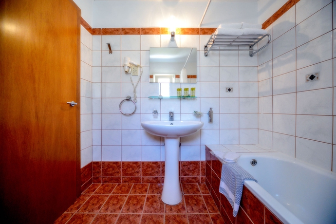 Imagen de la habitación del Hotel Xenia Ouranoupolis. Foto 11