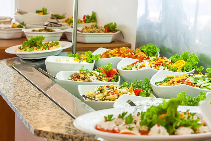 Imagen del bar/restaurante del Hotel Xenios Dolphin Beach. Foto 5