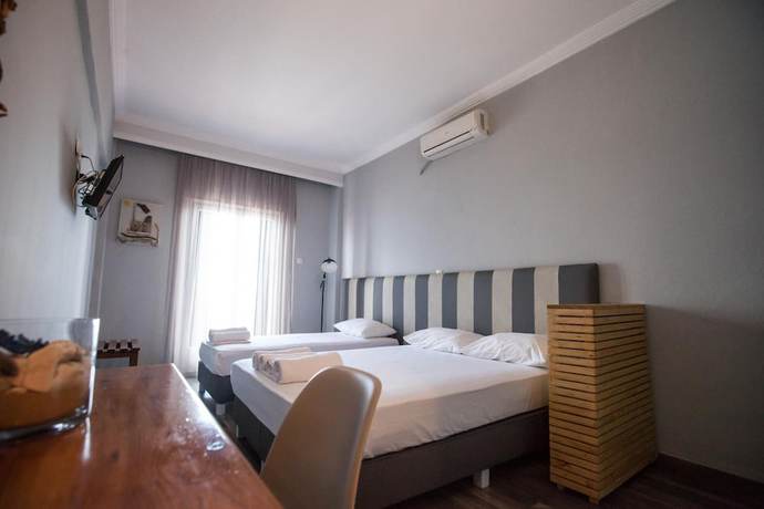 Imagen de la habitación del Hotel Xenios, Kasandra. Foto 8