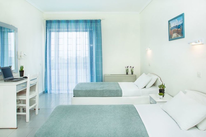 Imagen de la habitación del Hotel Xenios Port Marina. Foto 12