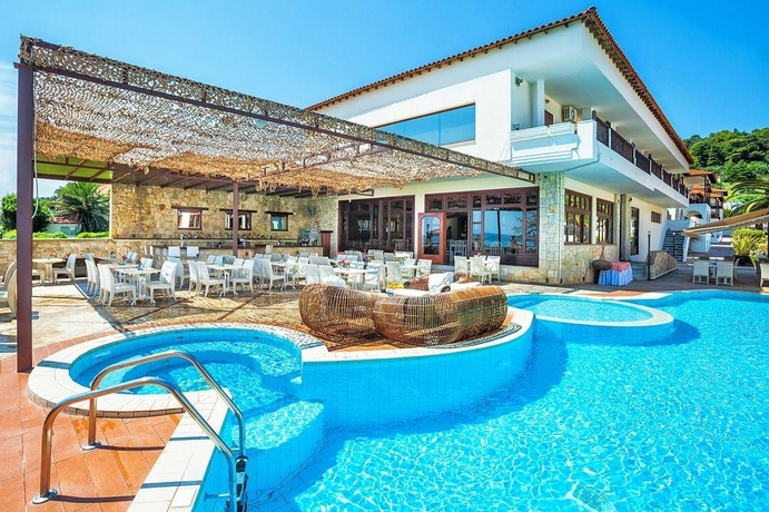 Imagen general del Hotel Xenios Possidi Paradise. Foto 3