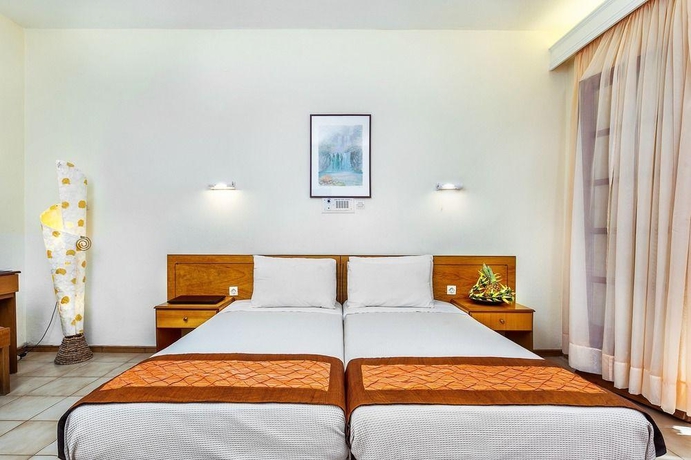 Imagen general del Hotel Xenios Possidi Paradise. Foto 14