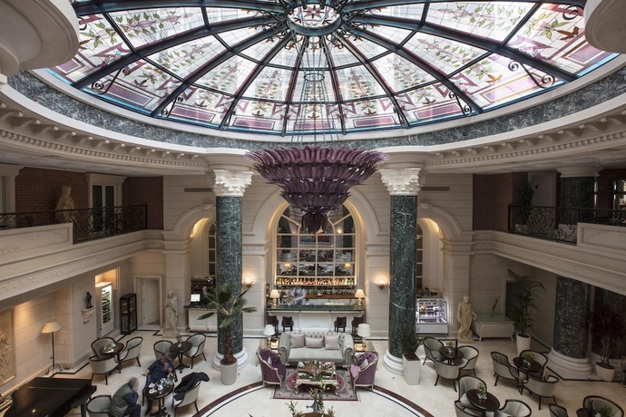 Imagen de los interiores del Hotel Xheko-Imperial. Foto 17