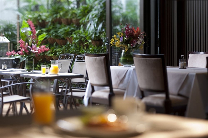 Imagen del bar/restaurante del Hotel Xi. Foto 3