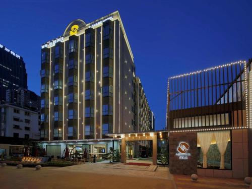 Imagen general del Hotel Xiamen Seashine Lakeview. Foto 1