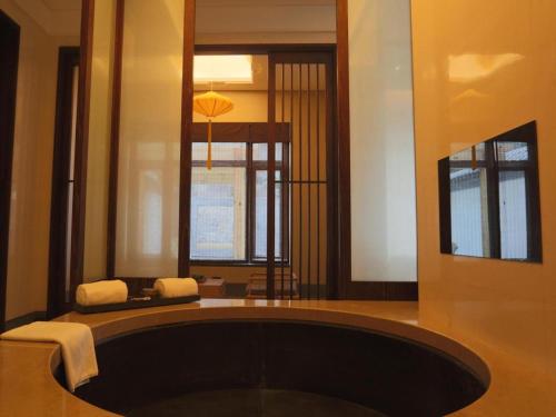 Imagen general del Hotel Xian Huaqingyutang, Lintong. Foto 5