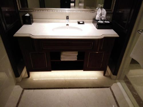Imagen de la habitación del Hotel Xi'an Lanxi International. Foto 6
