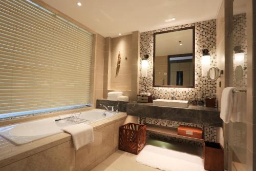 Imagen de la habitación del Hotel Xiangshui Bay Marriott Resort. Foto 6