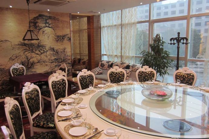 Imagen del bar/restaurante del Hotel Xianning Yining Hotel. Foto 2