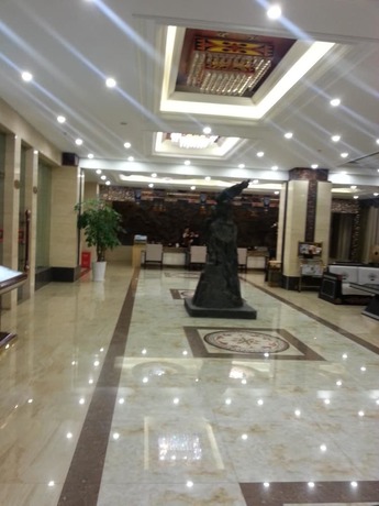 Imagen de los interiores del Hotel Xichang Cloizon Hotel. Foto 17