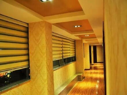 Imagen general del Hotel Xichang Yueyuan Holiday. Foto 6