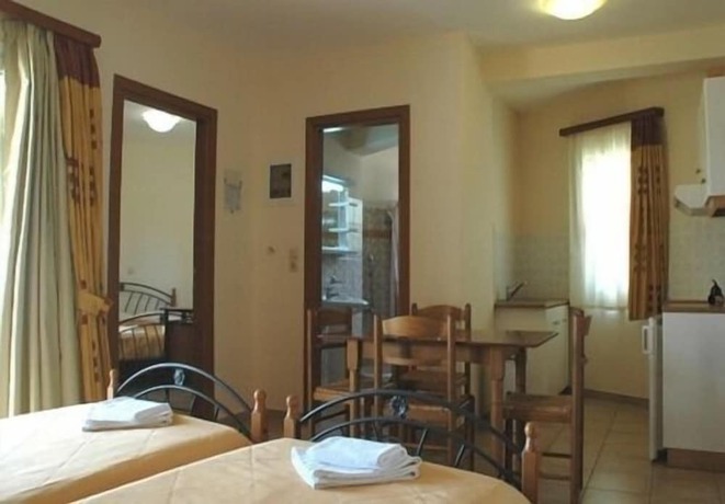 Imagen de los interiores del Hotel Xifoupolis. Foto 17
