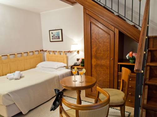 Imagen de la habitación del Hotel Xilhotel. Foto 7