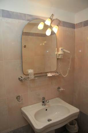 Imagen de la habitación del Hotel Xilhotel. Foto 12