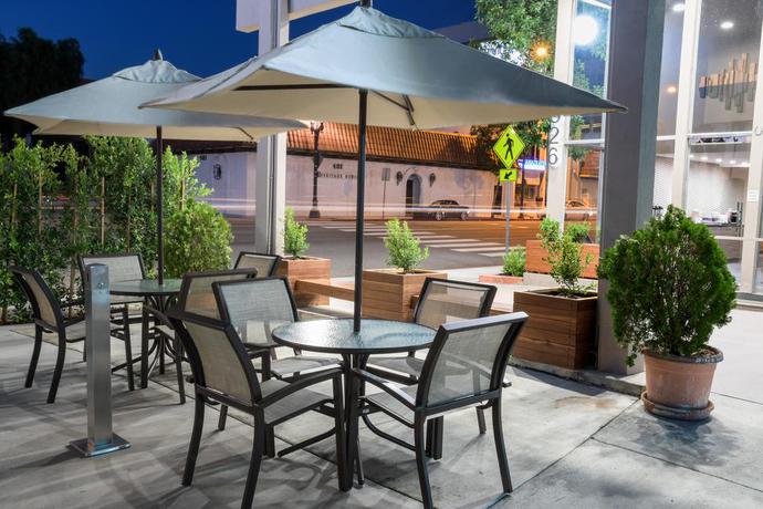 Imagen general del Hotel Xilo Glendale. Foto 14