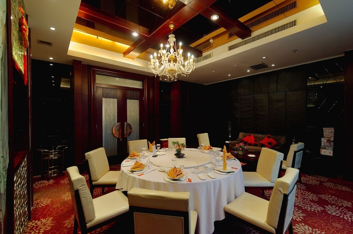 Imagen del bar/restaurante del Hotel Xingsha Huatian Grand. Foto 2