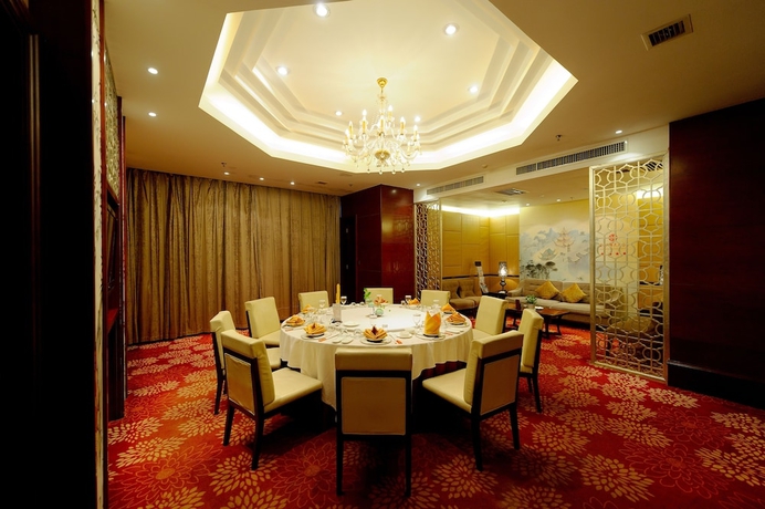 Imagen del bar/restaurante del Hotel Xingsha Huatian Grand. Foto 3