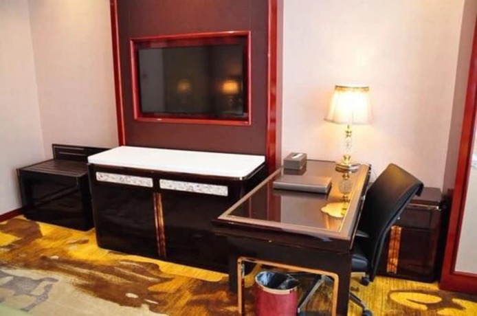 Imagen general del Hotel Xining Wusi Hotel. Foto 1