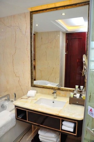 Imagen general del Hotel Xining Wusi Hotel. Foto 11