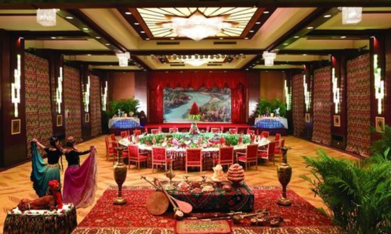 Imagen general del Hotel Xinjiang Hongfu Luxemon. Foto 5