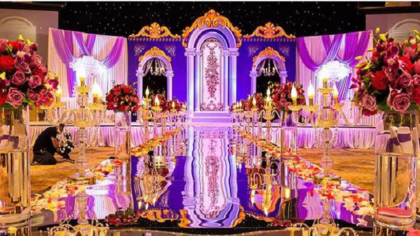 Imagen de los interiores del Hotel Xinjiang Plaza Guest Building. Foto 11