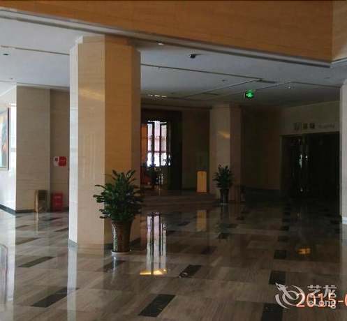 Imagen de los interiores del Hotel Xinxing Century Hotel. Foto 20