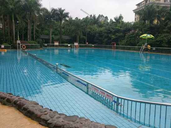 Imagen de la piscina del Hotel Xinyinzhan Hot Spring Holiday. Foto 5