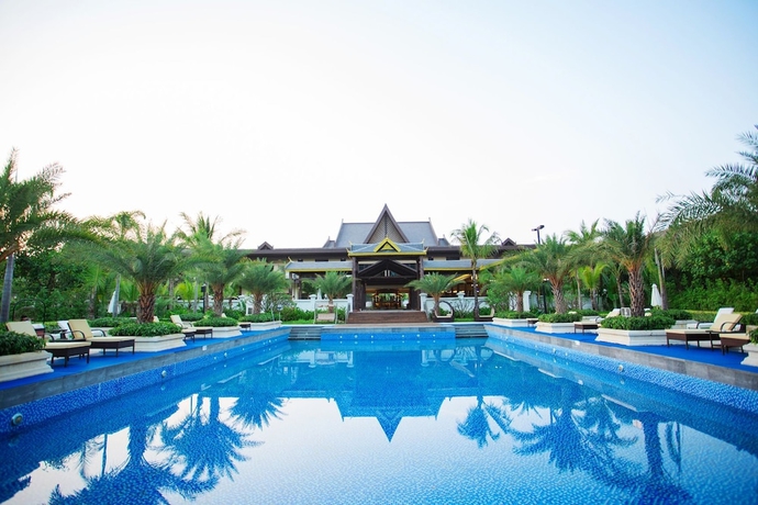 Imagen de la piscina del Hotel Xishuangbanna Yajule City Golf. Foto 17