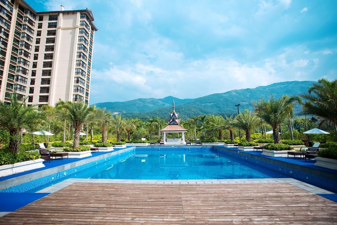 Imagen de la piscina del Hotel Xishuangbanna Yajule City Golf. Foto 18